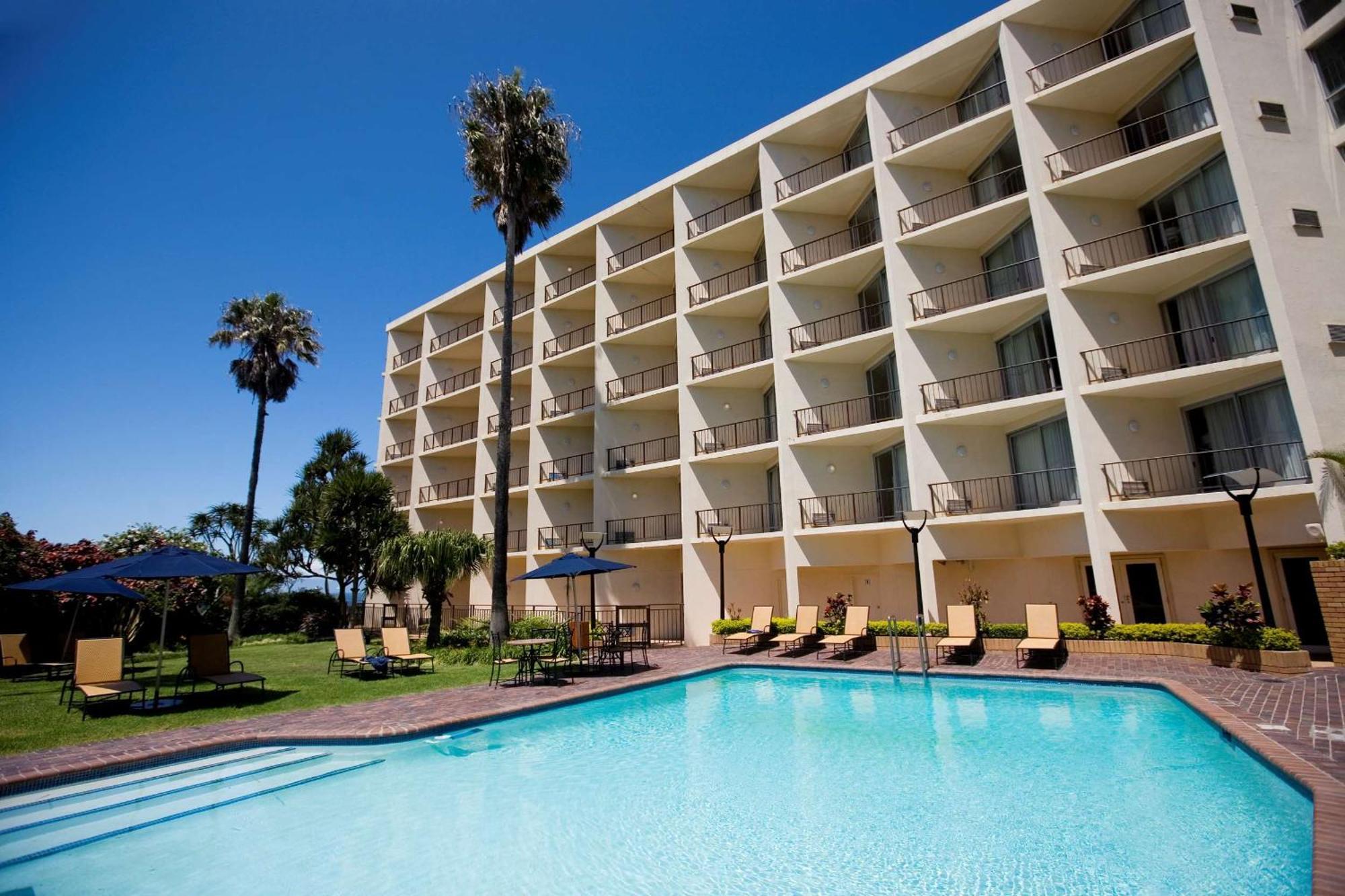 Отель Garden Court Ист-Лондон Экстерьер фото