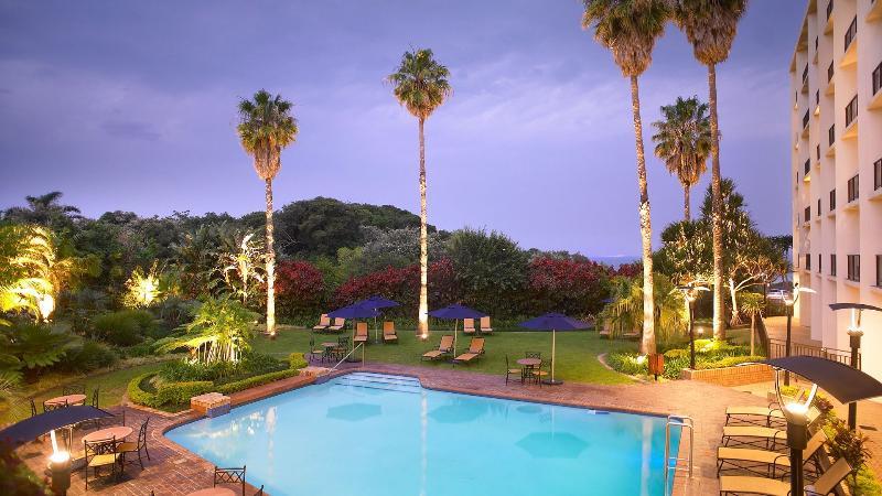 Отель Garden Court Ист-Лондон Экстерьер фото